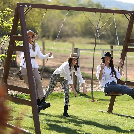 Magarece Mleko Eko Farma Sisevac Wellness&spa アパート *